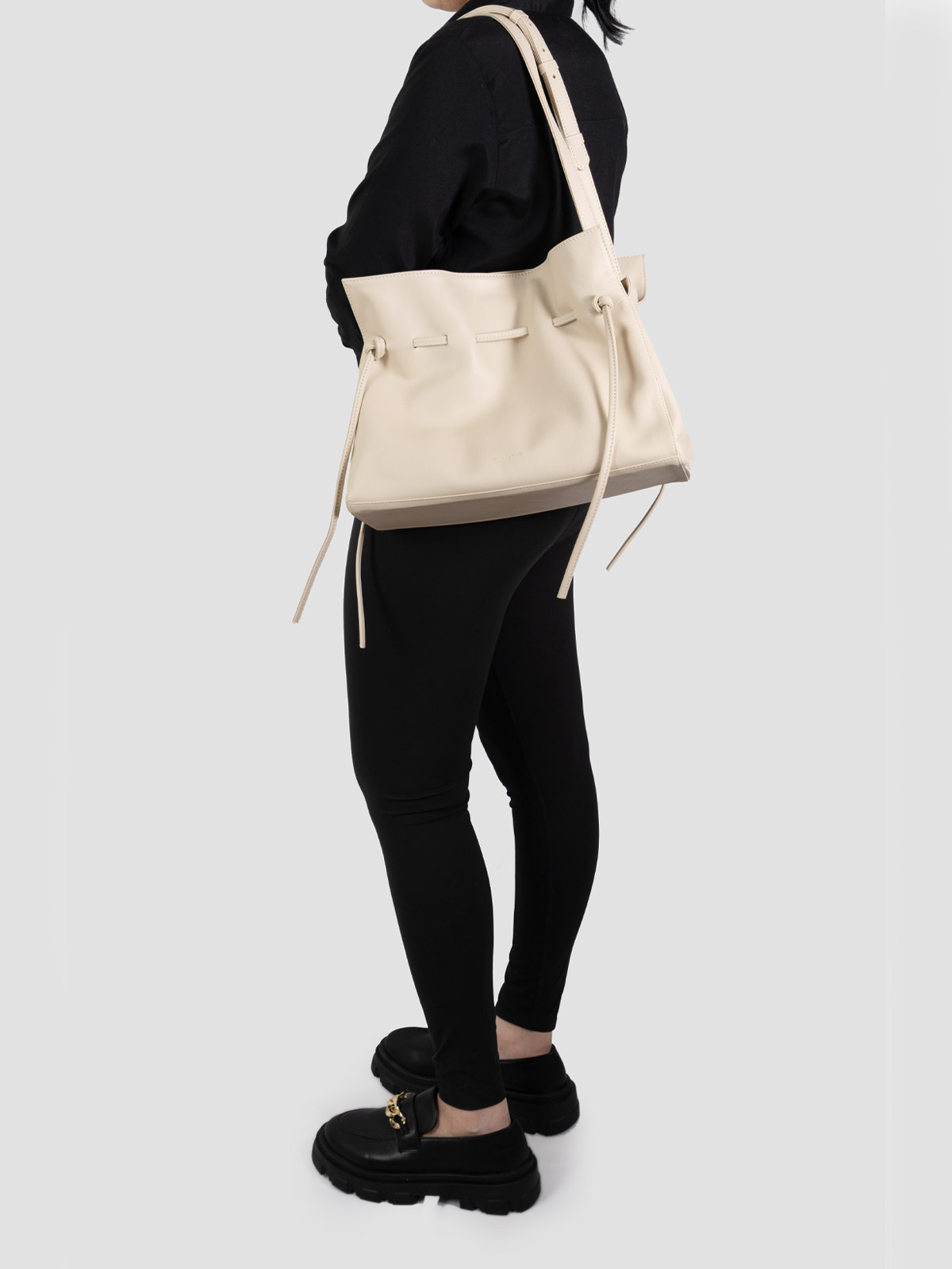 marroque wendy-tote-ivorywhite leather bag.