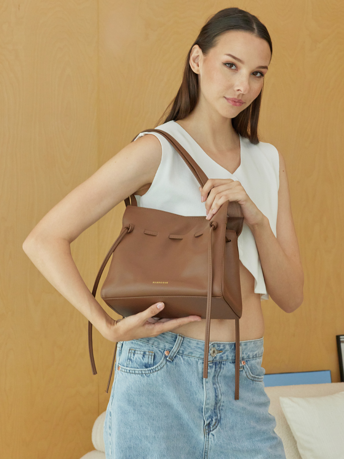 Wendy25tote-leather-shoulder and crossbody bag in Choco