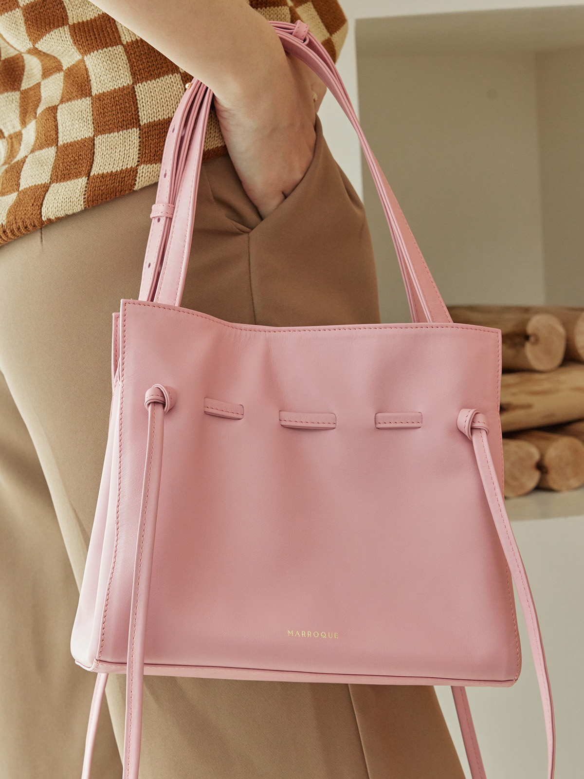 Wendy25tote-leather-shoulder and crossbody bag in flamingo