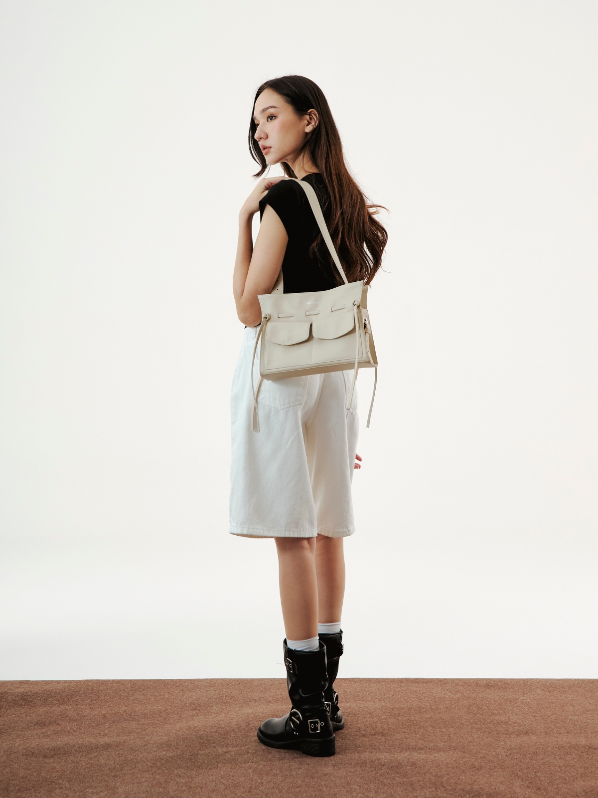 Marroque Judy leather crossbody bag in White Cream