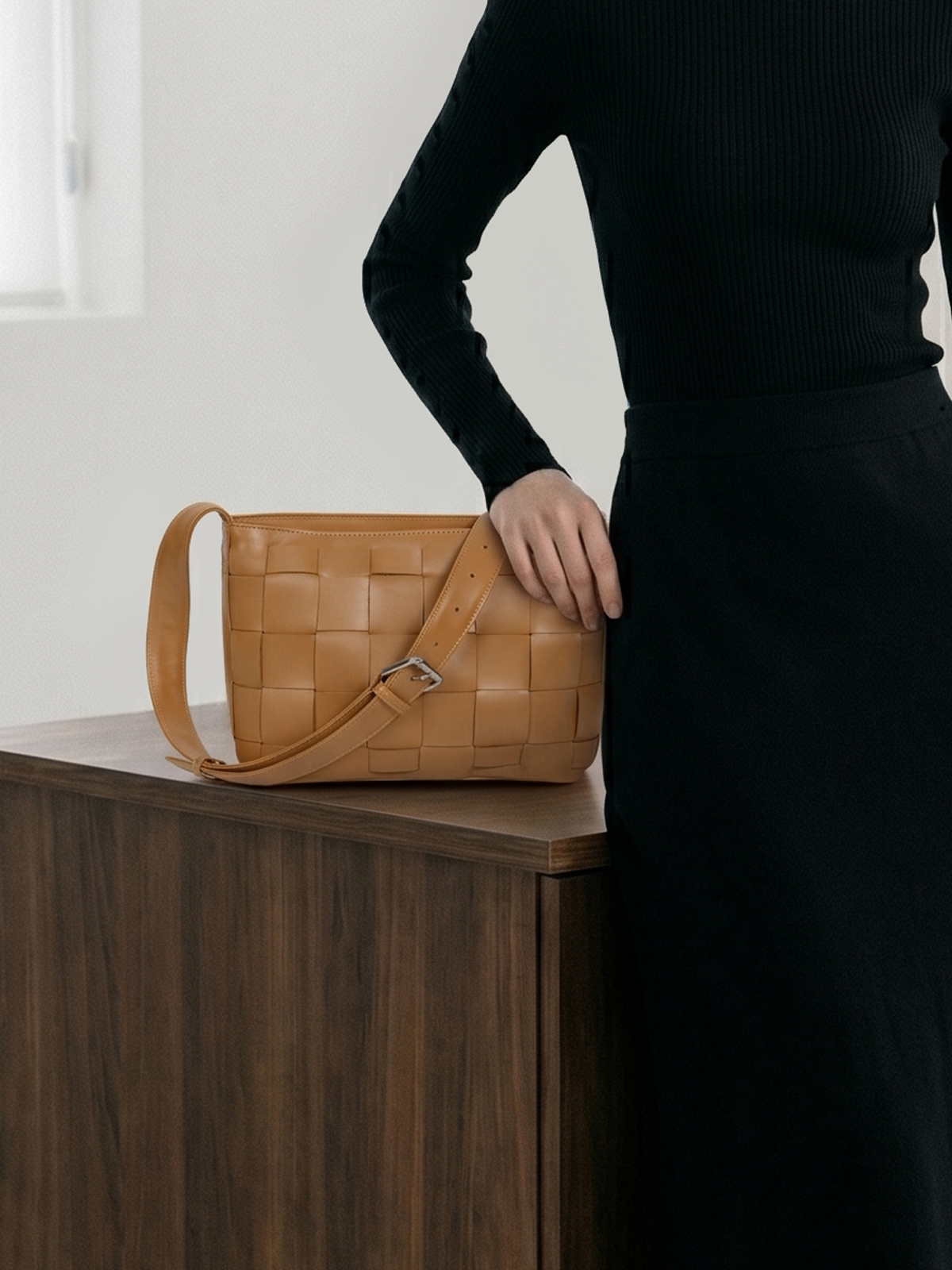 marroque-milo-woven-leather-crossbodybag-Tan