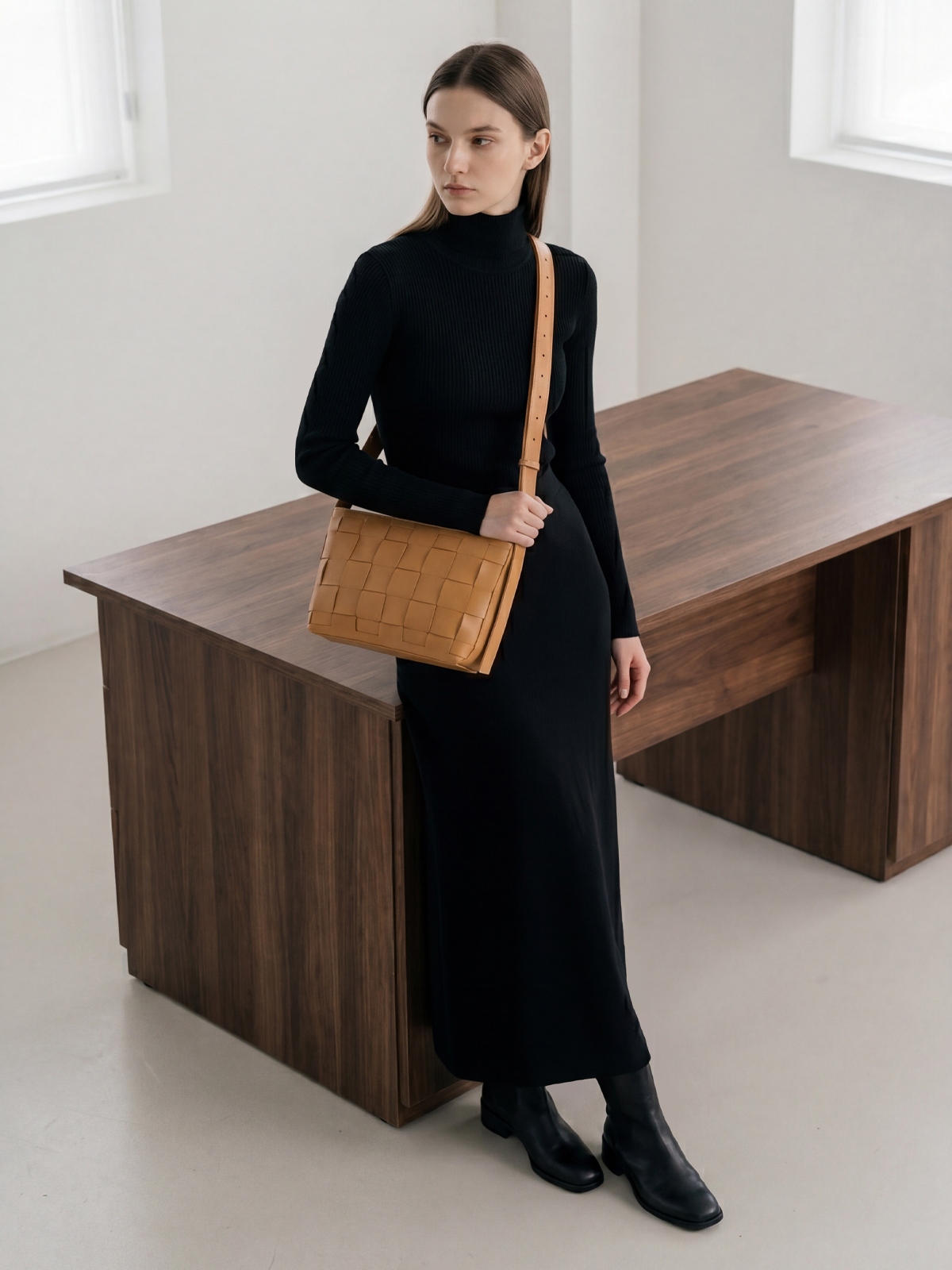 marroque-milo-woven-leather-crossbodybag-Tan