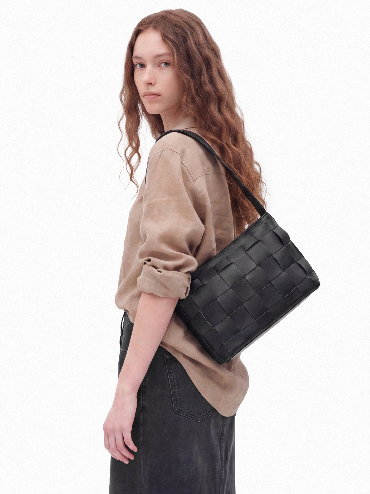 Marroque-milo-woven-leather-shoulderbag-product-antiquewarmbrown-matteblack